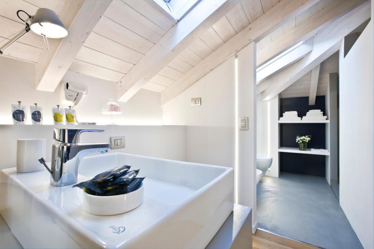 Manzoni 124 Bed&Relax Bed & Breakfast Esine Exterior foto