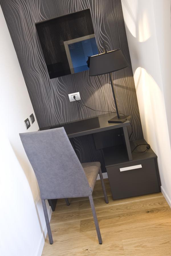 Manzoni 124 Bed&Relax Bed & Breakfast Esine Exterior foto