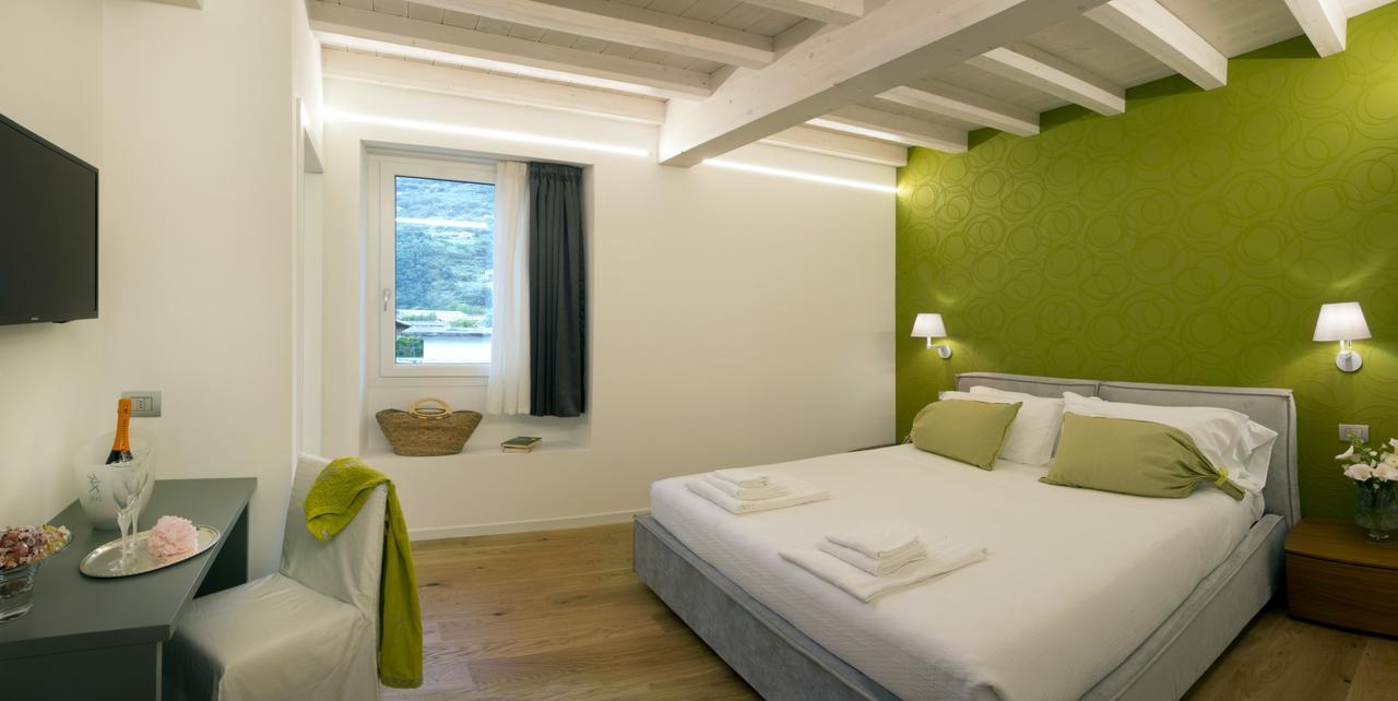 Manzoni 124 Bed&Relax Bed & Breakfast Esine Exterior foto